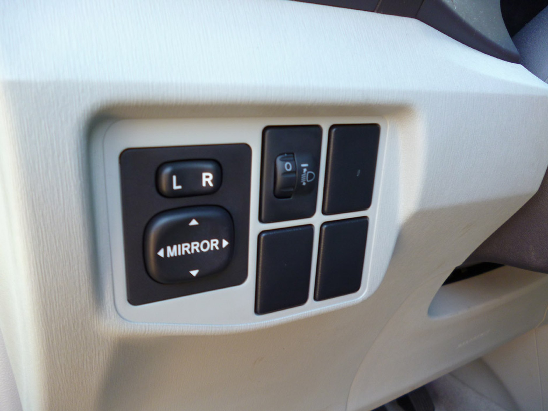 Mówisz hybryda, myślisz Prius