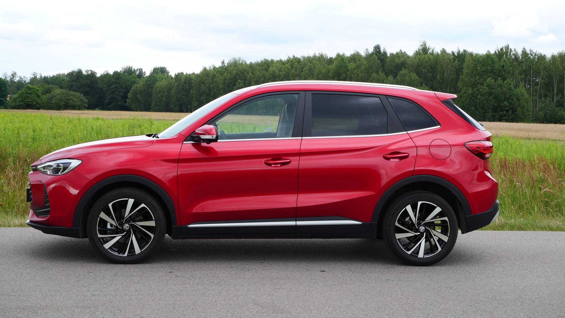 MG ZS Hybrid +