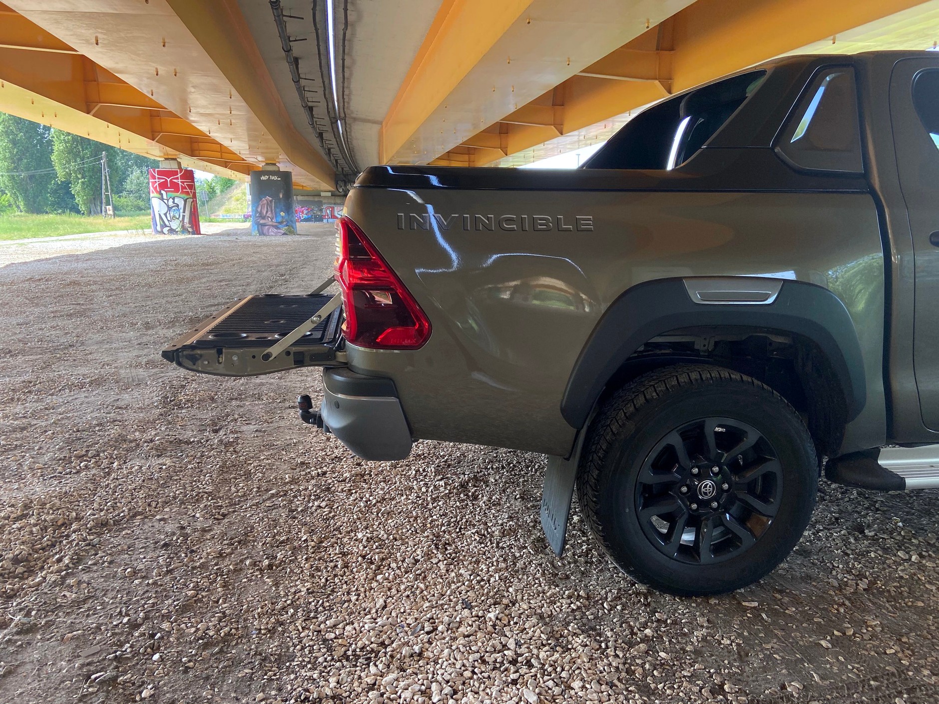 Toyota Hilux 2.8 D-4D Invincible