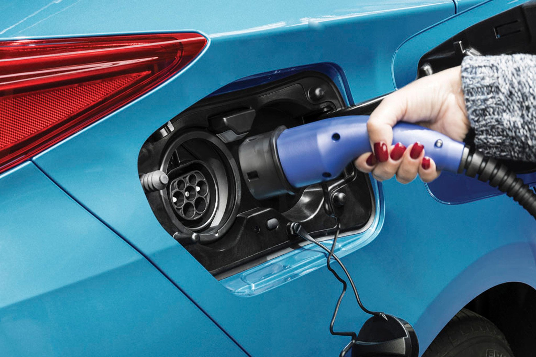 Toyota Prius Plug-in Hybrid - hybryda 2.0