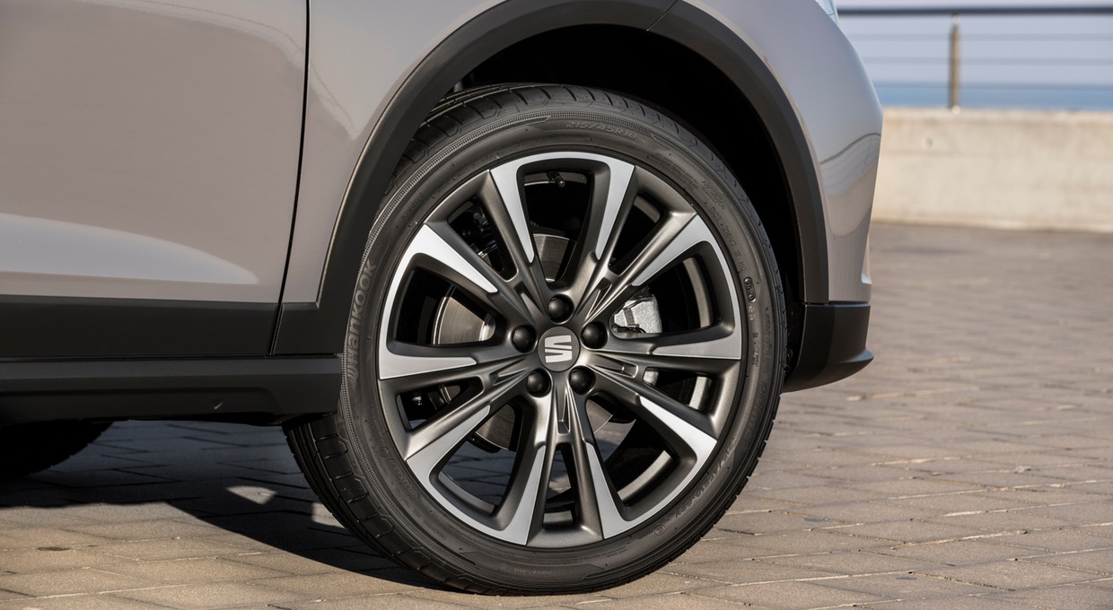 Seat mocno przecenił swojego najmniejszego SUV-a. Arona z 1.0 TSI od 83700 zł