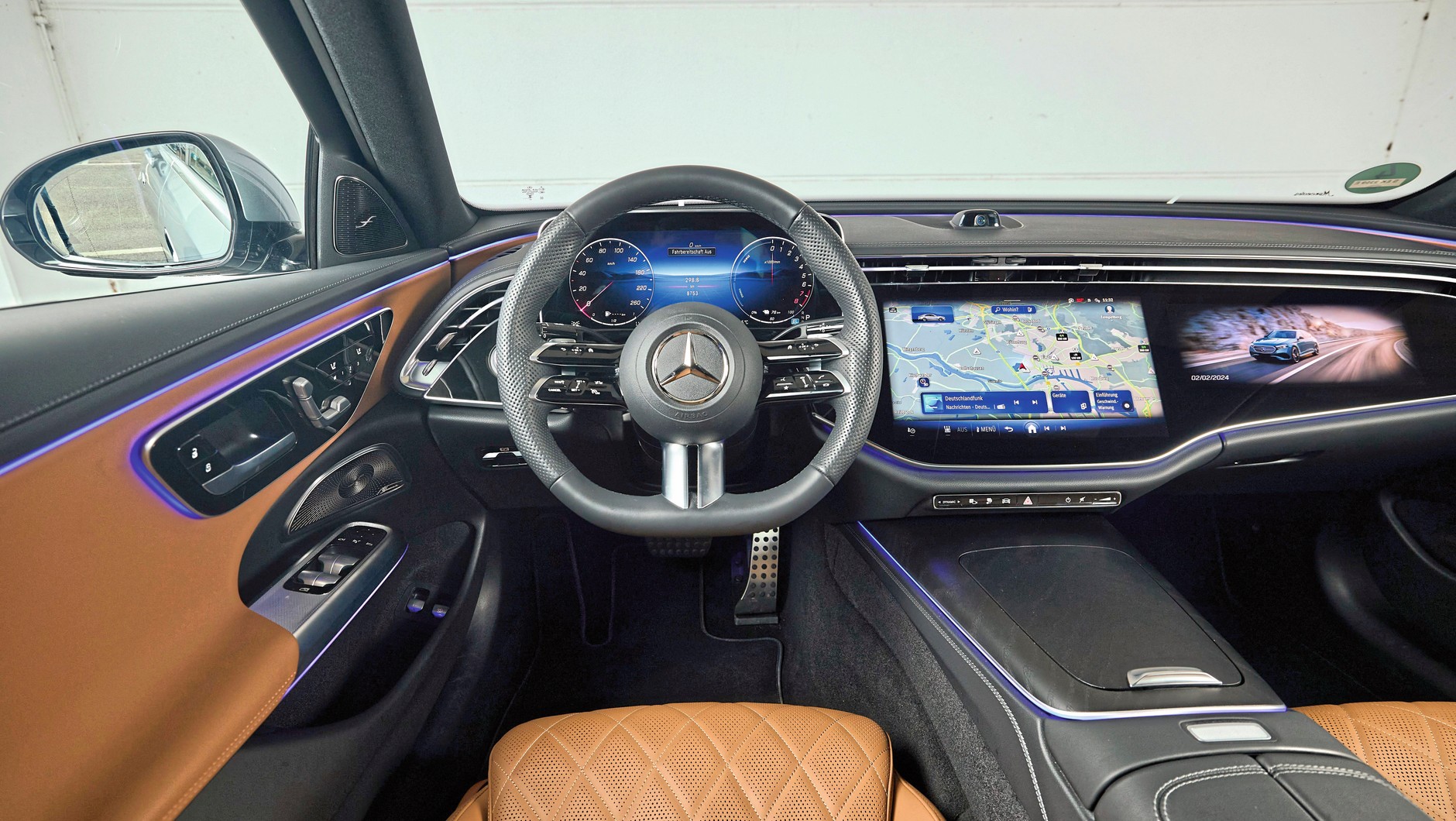 Mercedes E 400 e kontra Volvo S90 T8