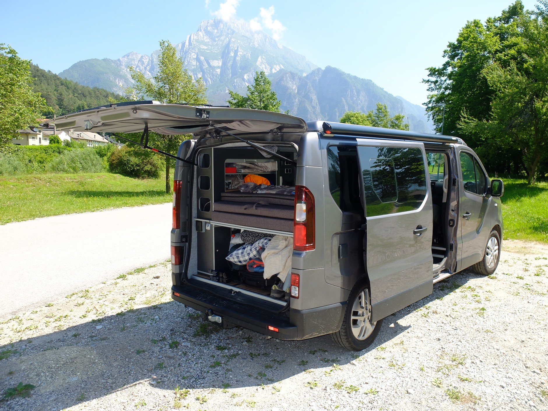 Renault Trafic z zabudową Wavecamper (2021)