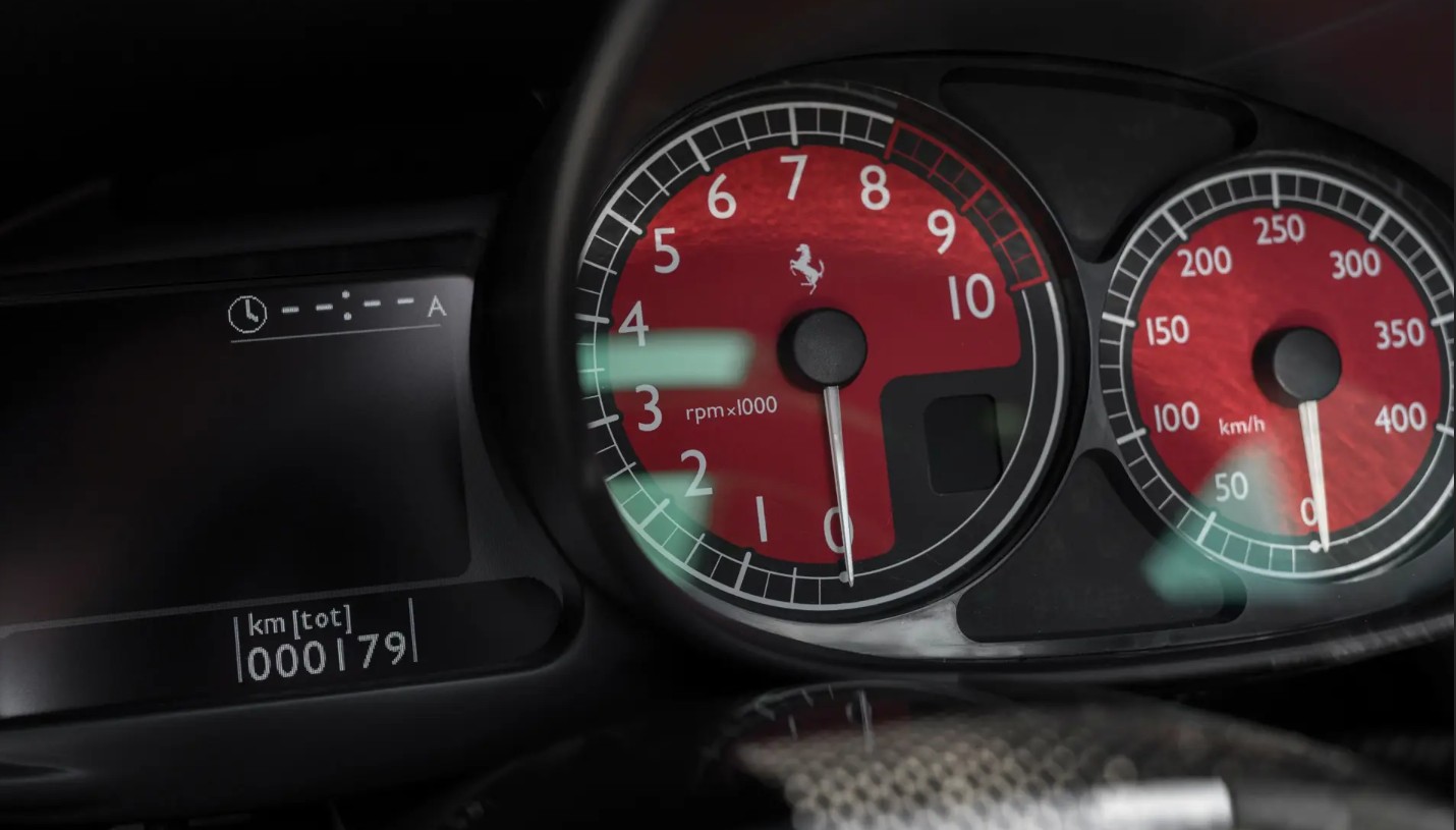 Ferrari Enzo Jana Pawła II trafiło w 2015 r. na aukcję w USA