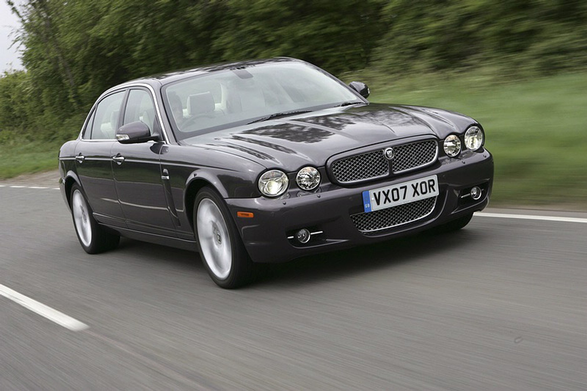 Genewa 2008: Jaguar XJ Portfolio - luksusowa edycja brytyjskiej limuzyny