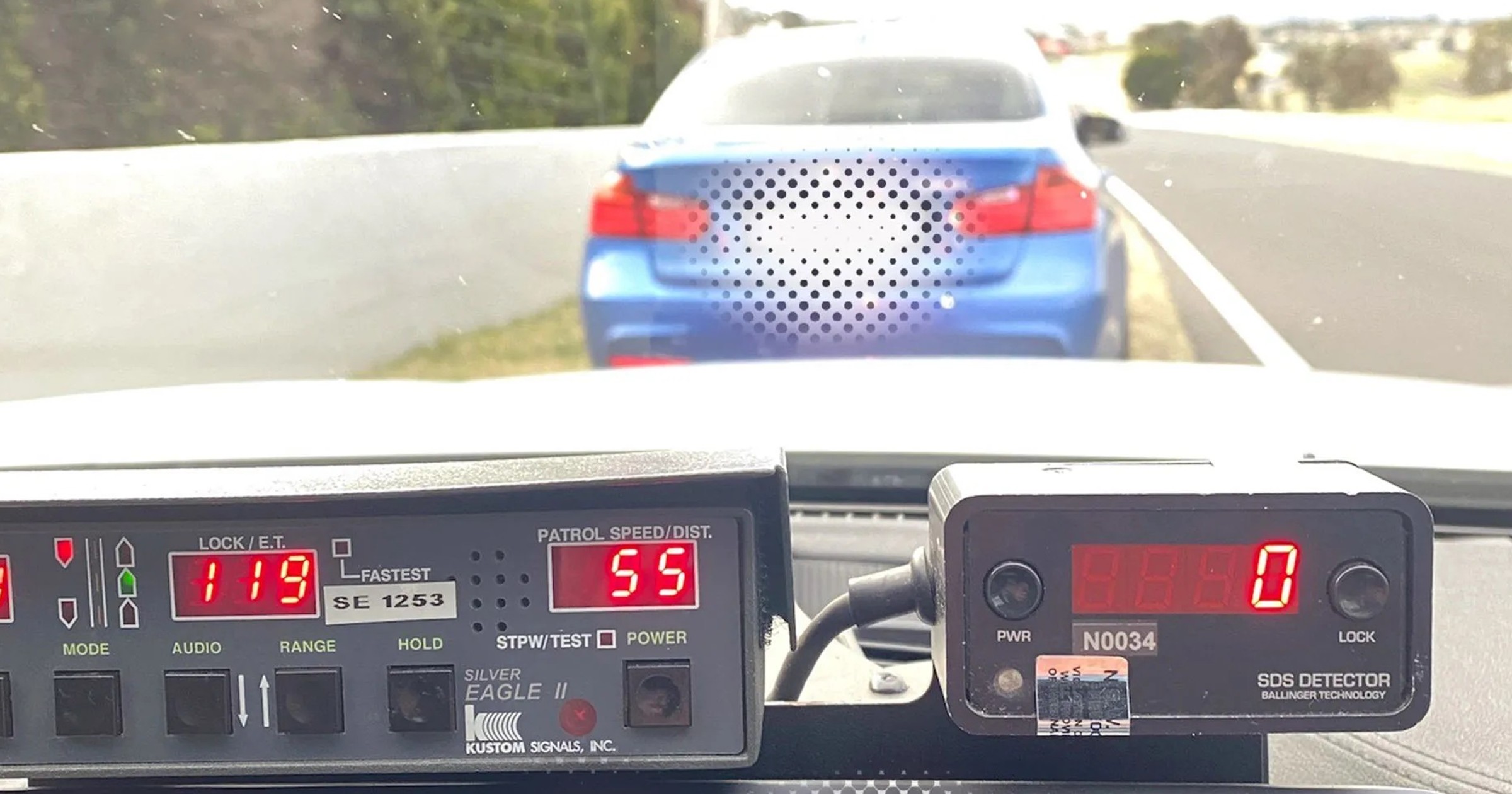 Zatrzymany przez australijskich policjantów kierowca niemal dwukrotnie przekroczył prędkość. Tłumaczył, że to tor wyścigowy