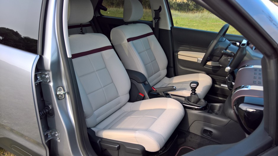 Citroen C4 Cactus 2018 - bardzo wygodne fotele Advanced Comfort dostępne są tylko w wybranych pakietach wyposażenia
