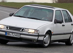Z archiwum Auto Świata - Saab 9000 2.0 Turbo: auto z lotniczymi korzeniami