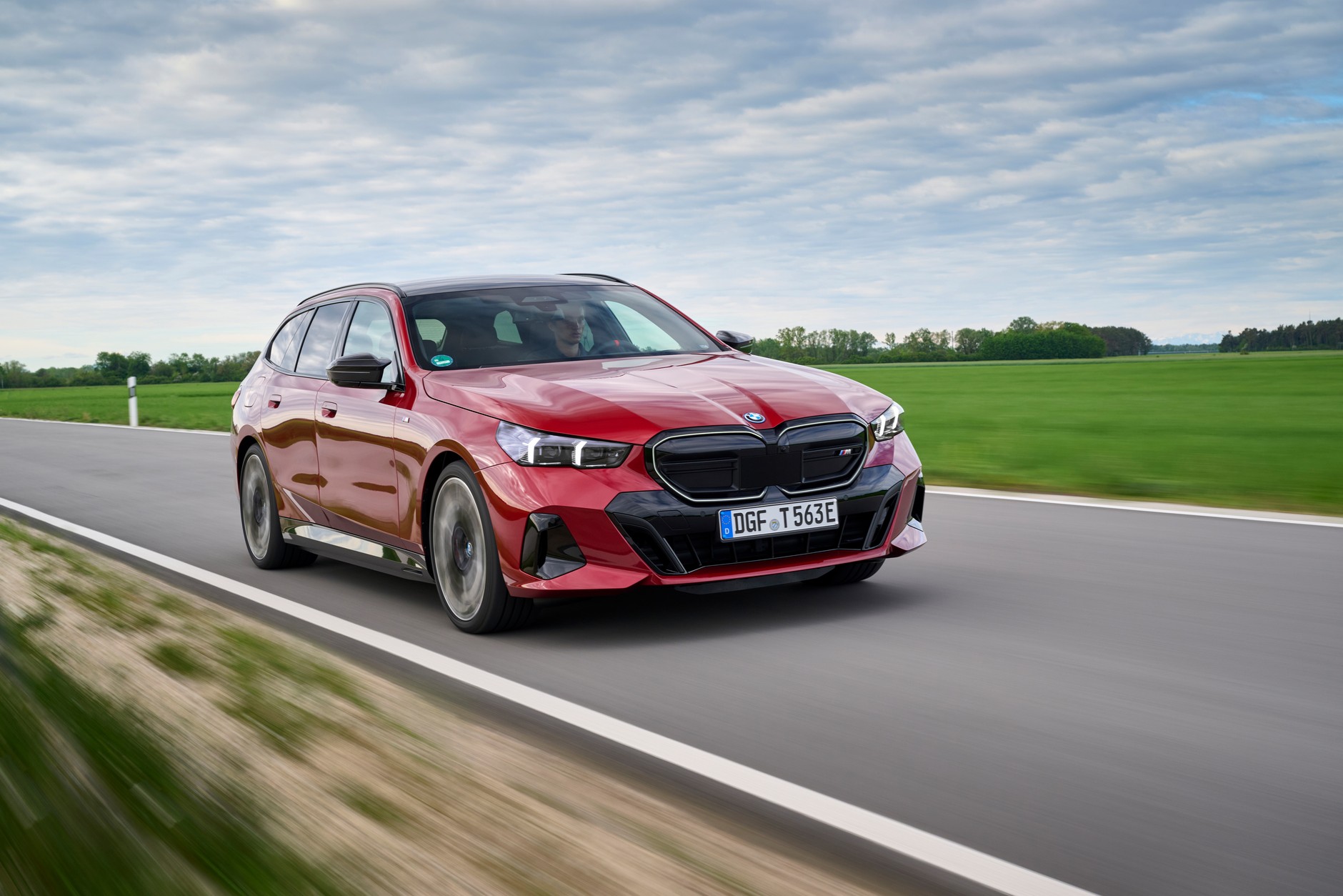 BMW i5 M60 xDrive Touring (2024)