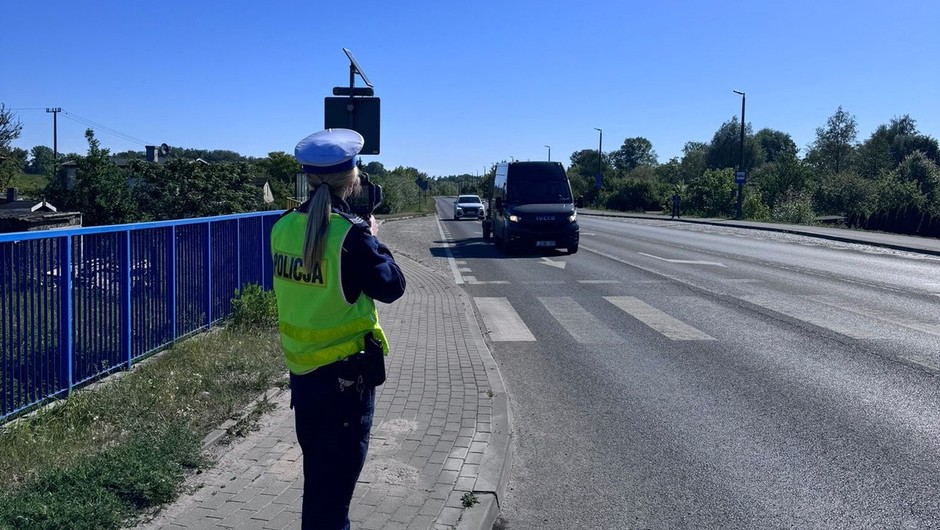 Obraz pochodzący z serwisu https://torun.policja.gov.pl/kb3/informacje/wiadomosci/147983,Podsumowanie-dzialan-quotBezpieczna-DK-10-Predkosc-i-Wyprzedzaniequot.html