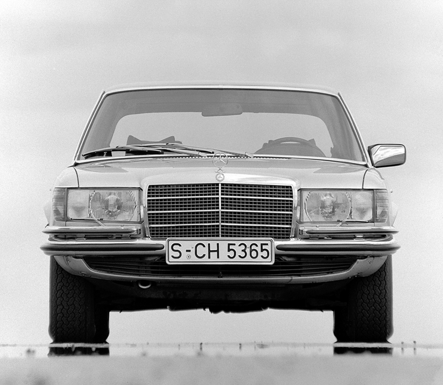 Mercedes 450 SEL 6.9 – z pięknem trzeba obcować