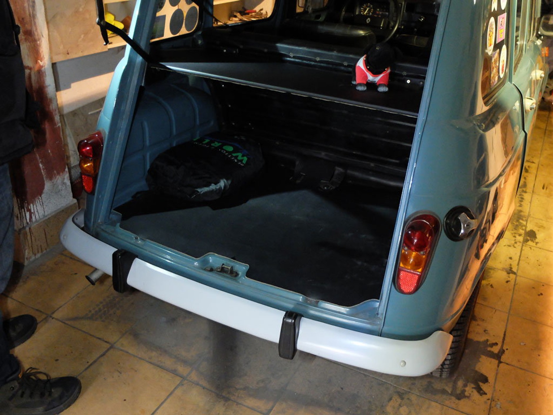 Łódzki żandarm - Kupujemy Renault 4