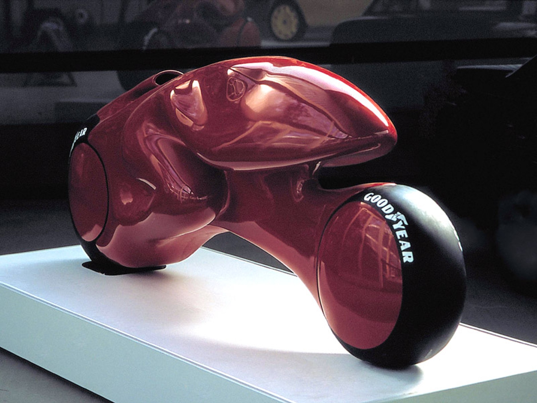 Słynny projektant Luigi Colani obchodzi 80. urodziny