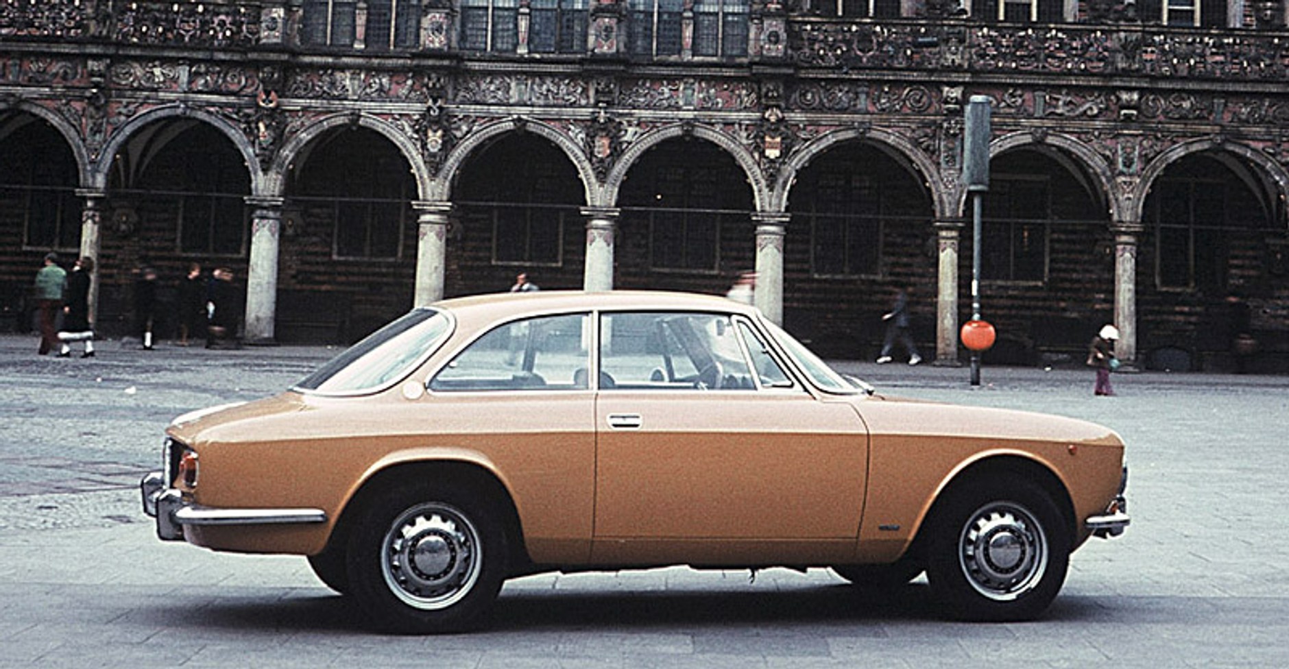 Historia marki Alfa Romeo w fotografii (1950-2000)