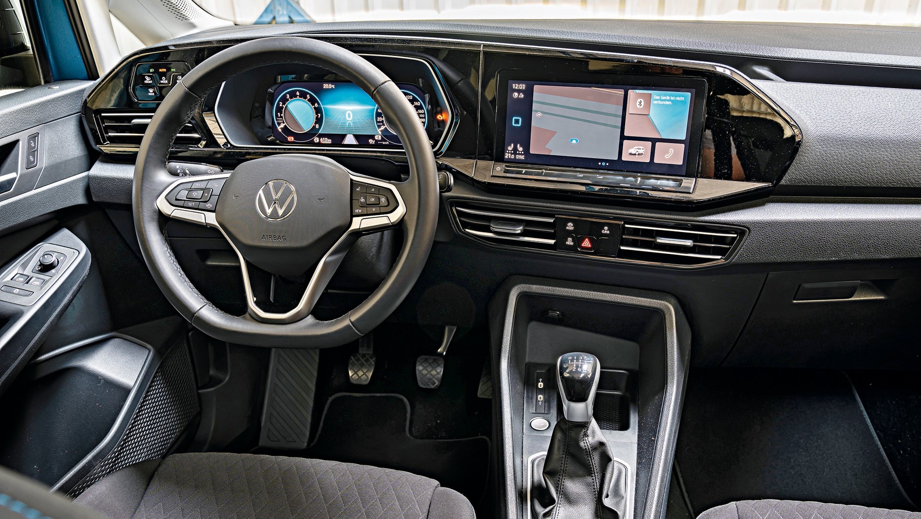 VW Caddy - kokpit