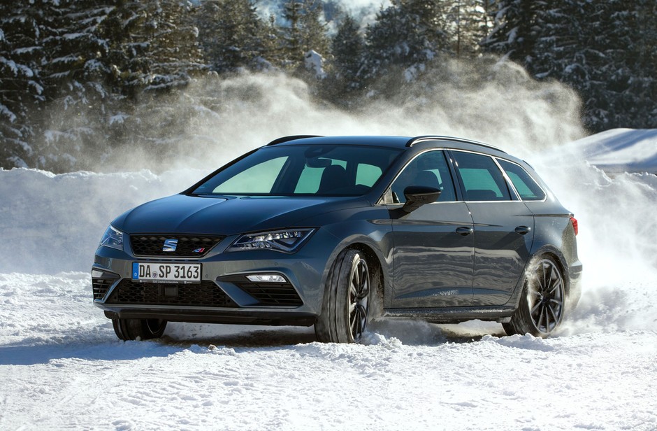 Trzysta koni na śniegu - Seaty z napędem 4Drive