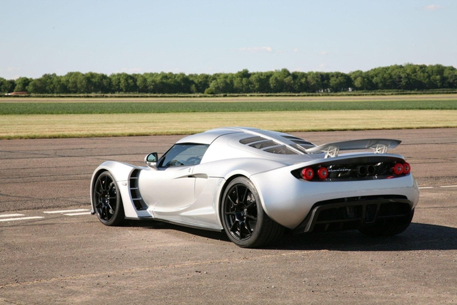 Hennessey Venom GT ma 1200 KM