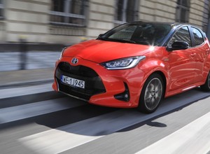Nowa Toyota Yaris 1.5 Hybrid – mieszczuch inny niż wszystkie