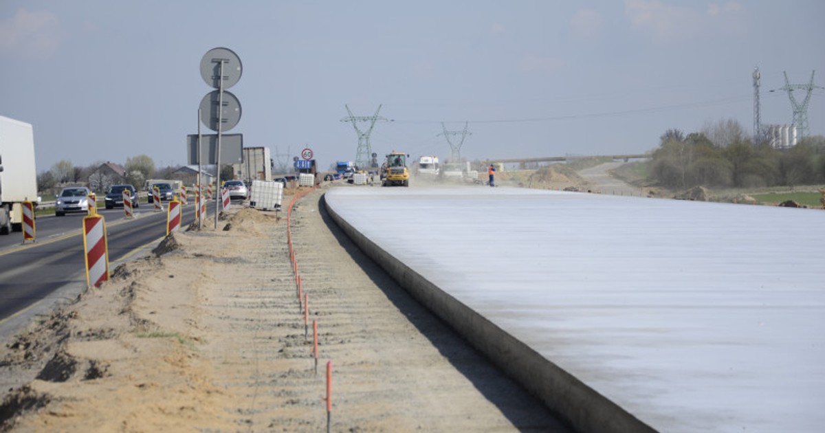 Kolejne kilometry autostrady A1 zostaną oddane do użytku już w piątek
