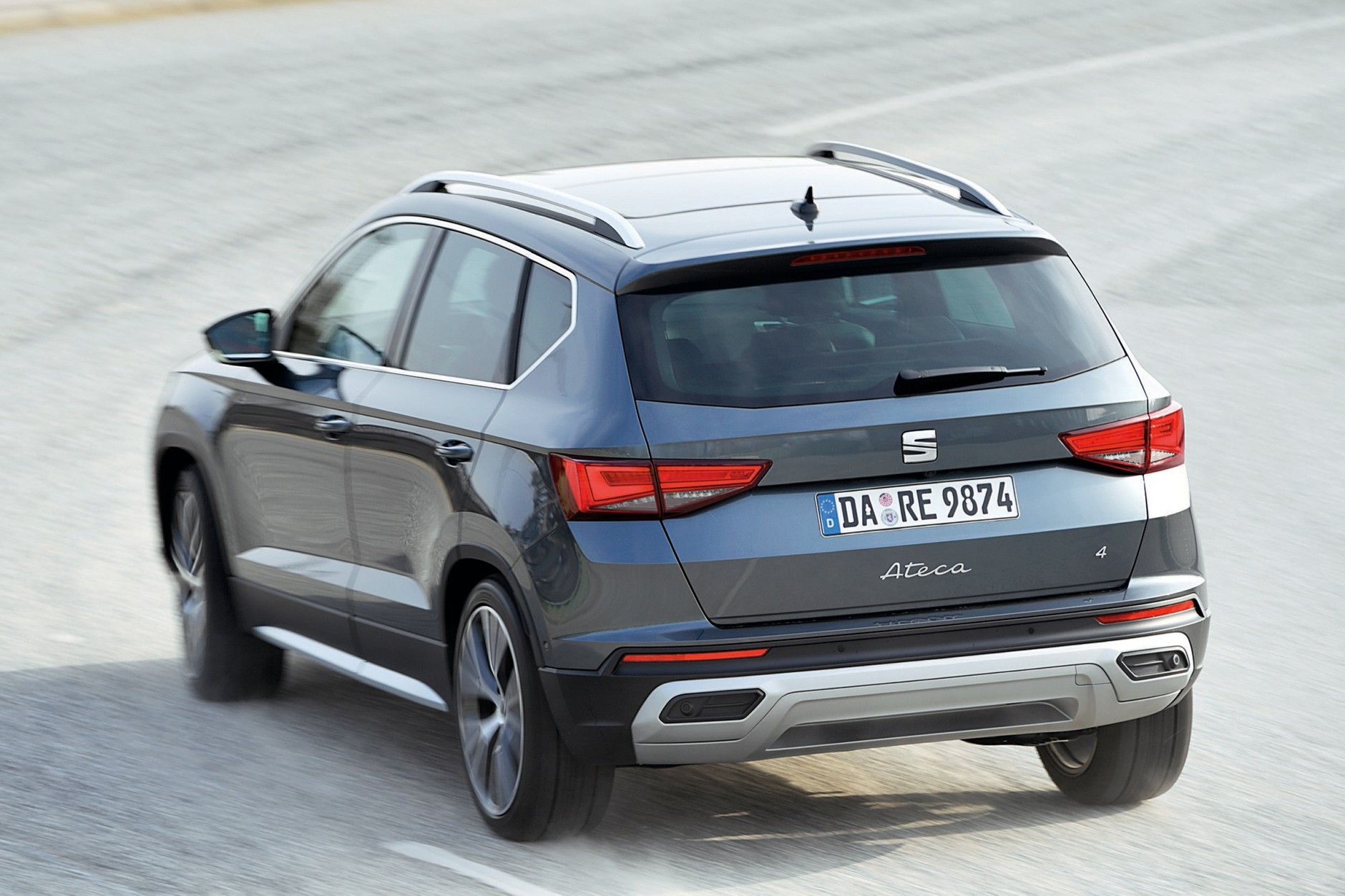Sportowe pozycjonowanie: Seat Ateca nie traci opanowania na zakrętach