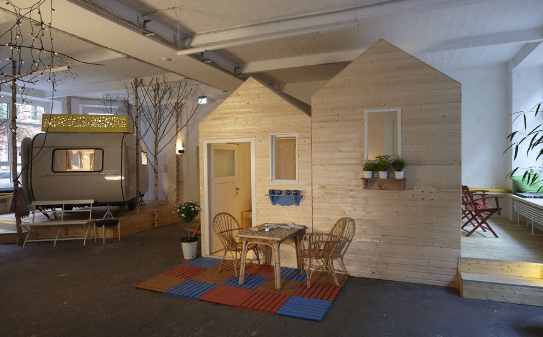 Niezwykły hotel w… przyczepie kempingowej