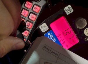 Gnał prawie 130 km na godz. w zabudowanym. Policjanci się nie patyczkowali