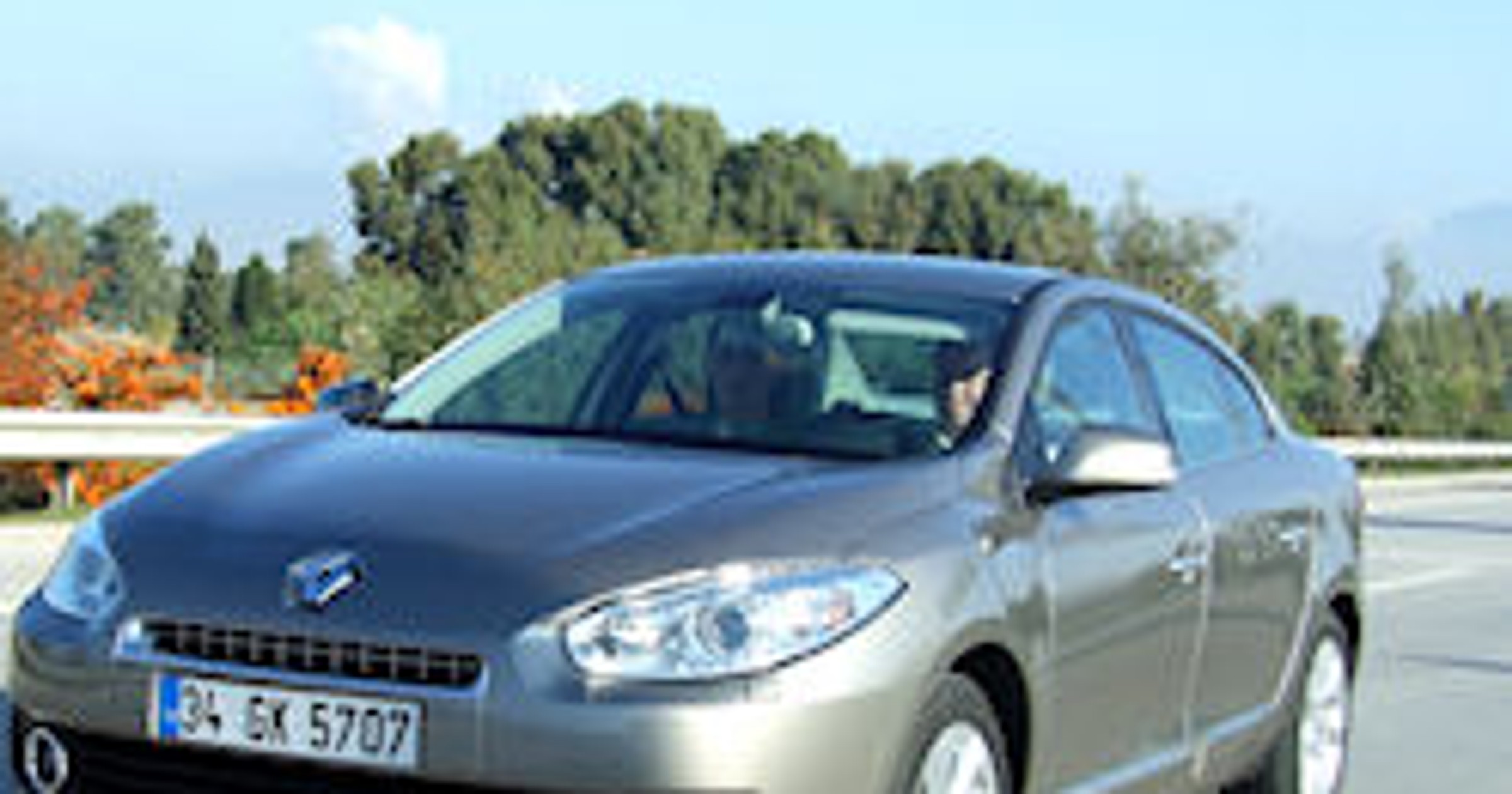 Renault Fluence: nowy sedan z pogranicza segmentu C i klasy średniej