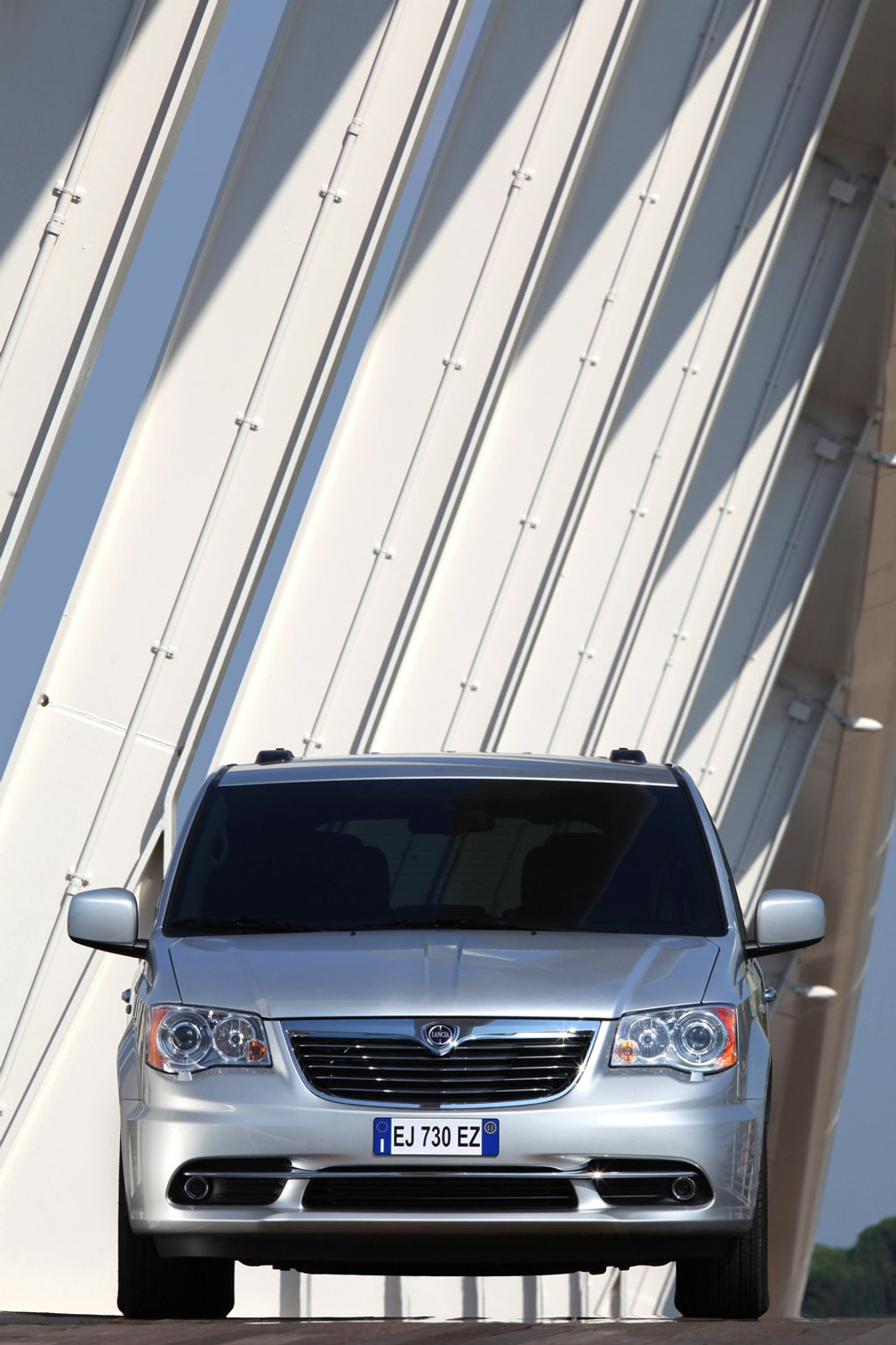 Lancia Voyager: to idelana limuzyna podróżna