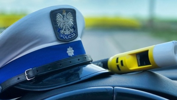 Nie miał w aucie specjalnego urządzenia. Grozi mu za to 5 lat