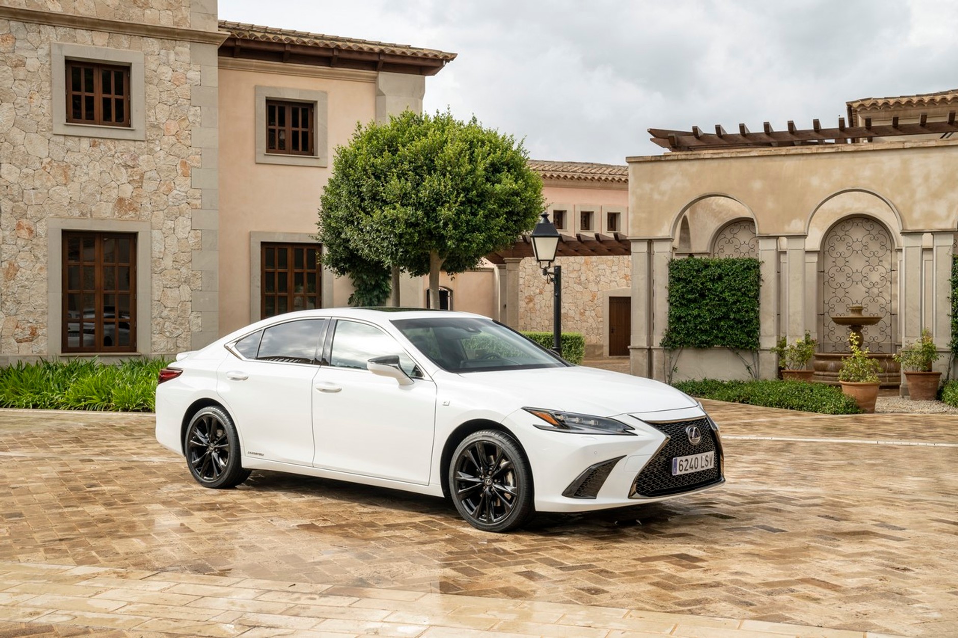 Lexus ES 300h