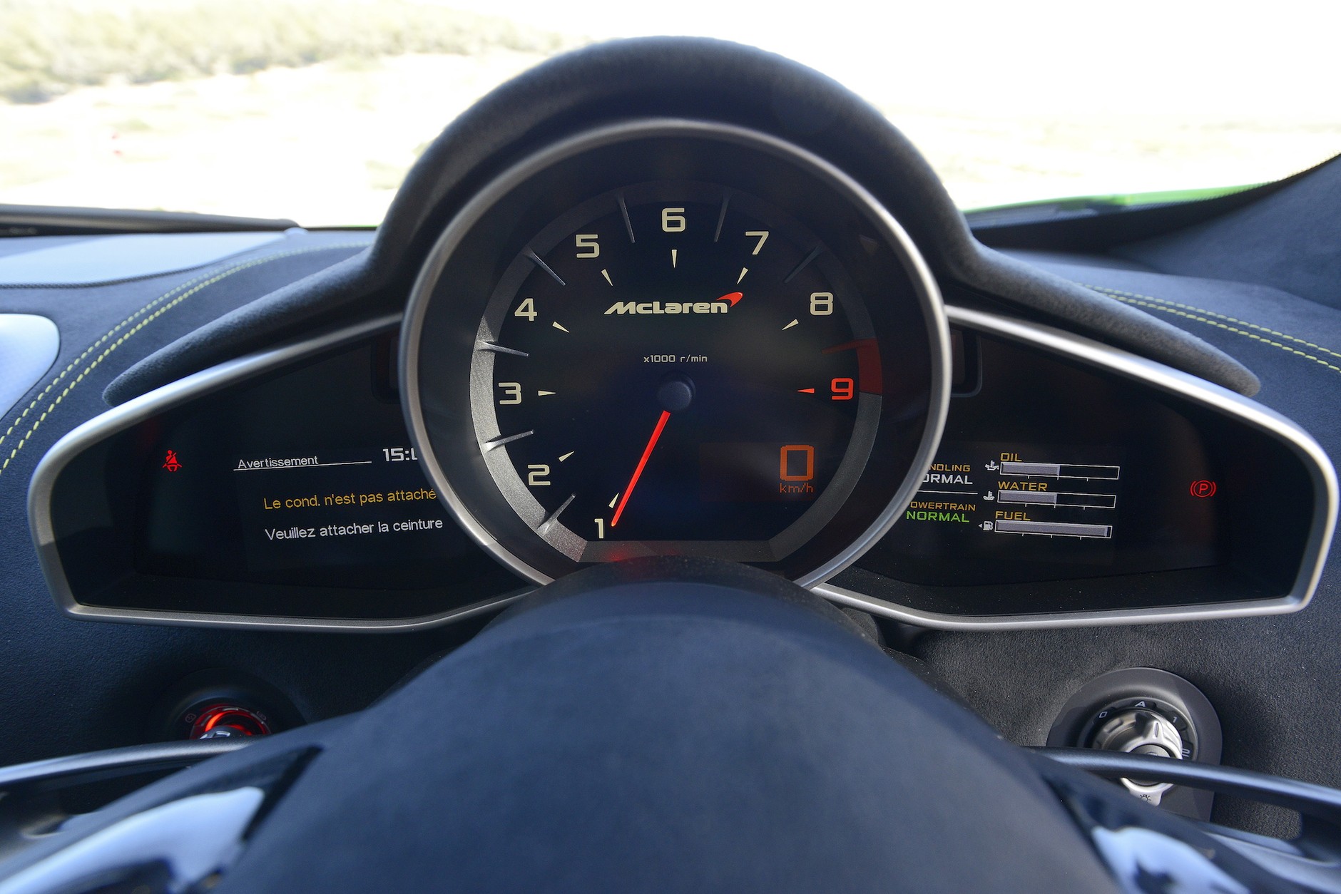 McLaren 650S i Nissan GT-R