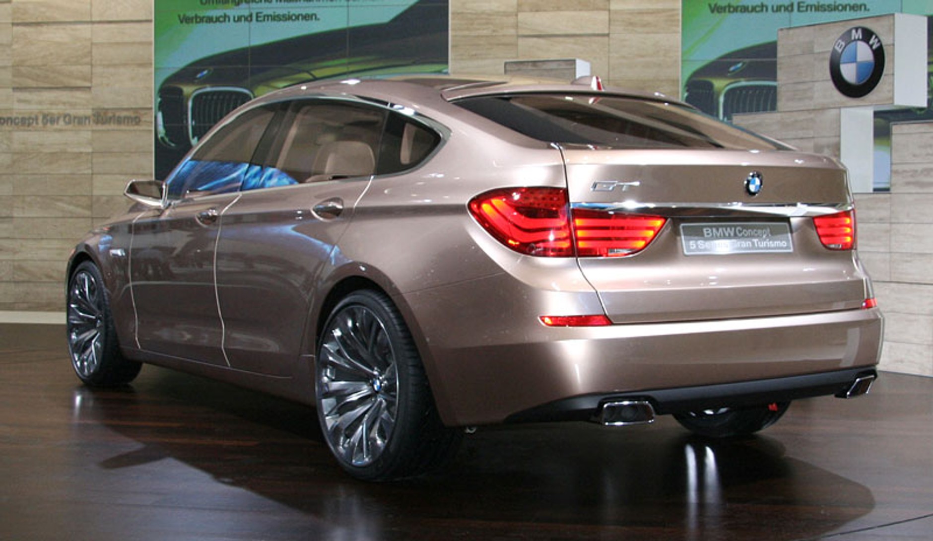 Genewa 2009: pierwsze wrażenia (fotogaleria 1.)