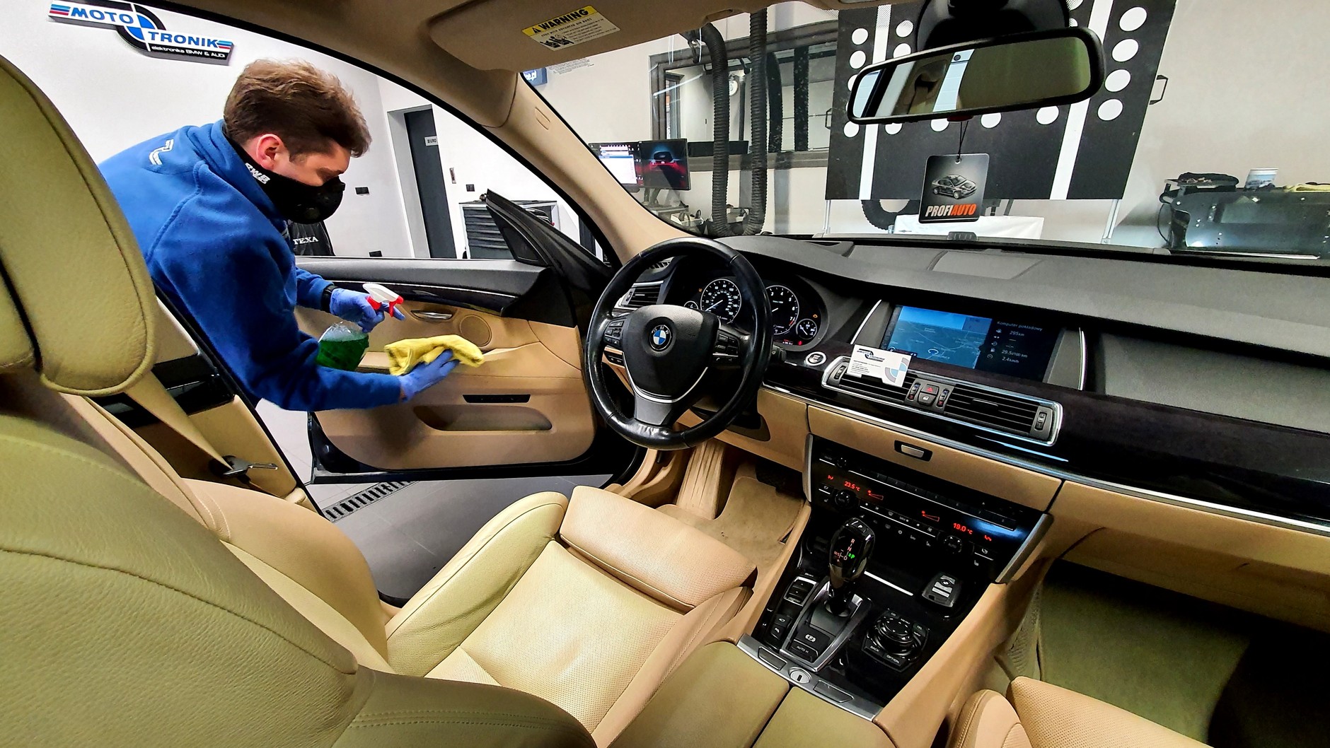 Bezpieczna obsługa auta