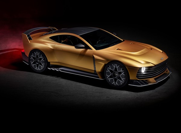 Aston Martin Valiant to supersamochód stworzony na zamówienie Fernando Alonso. Garstka osób może go mieć