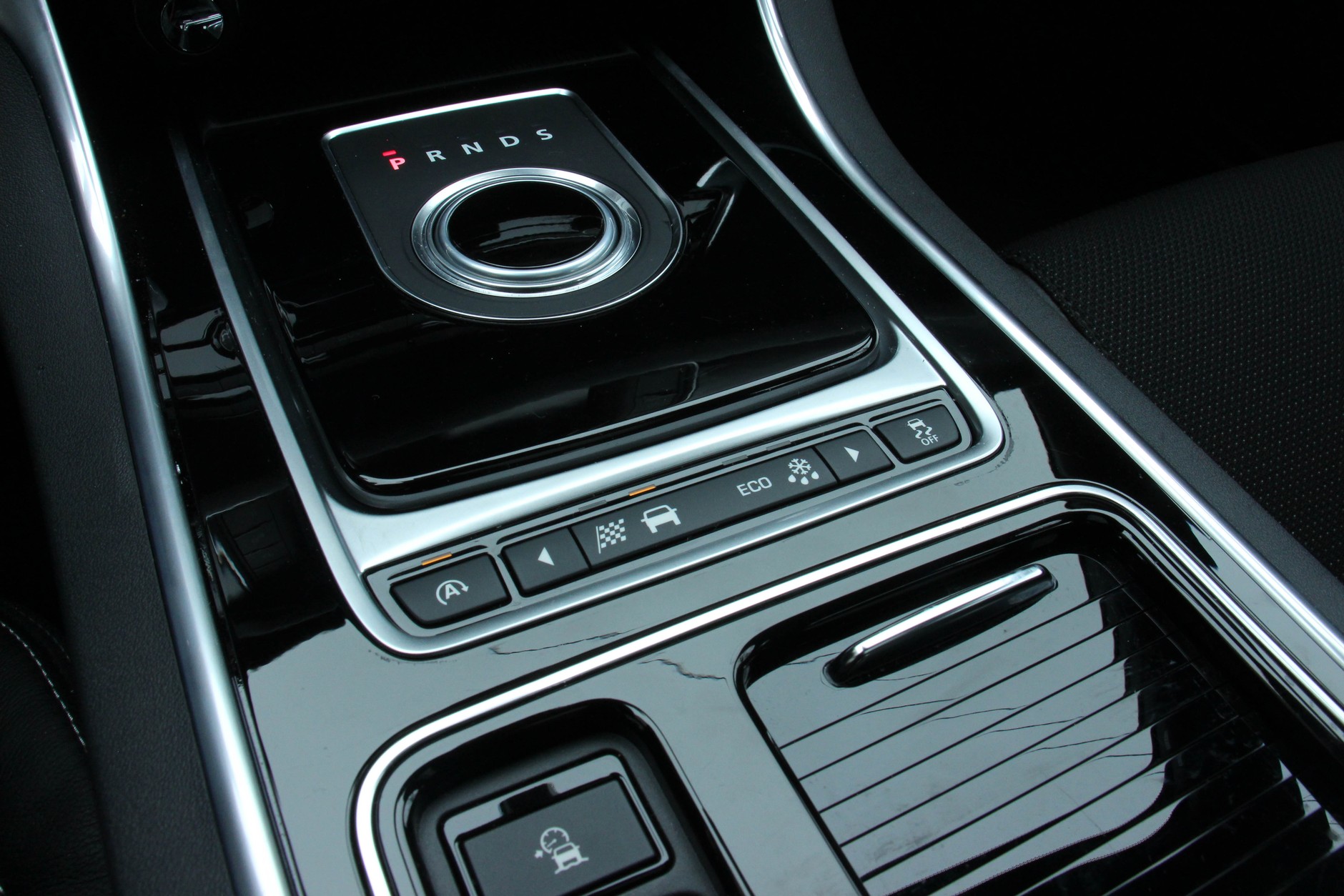 Jaguar XF 3.0 TDV6 R-Sport