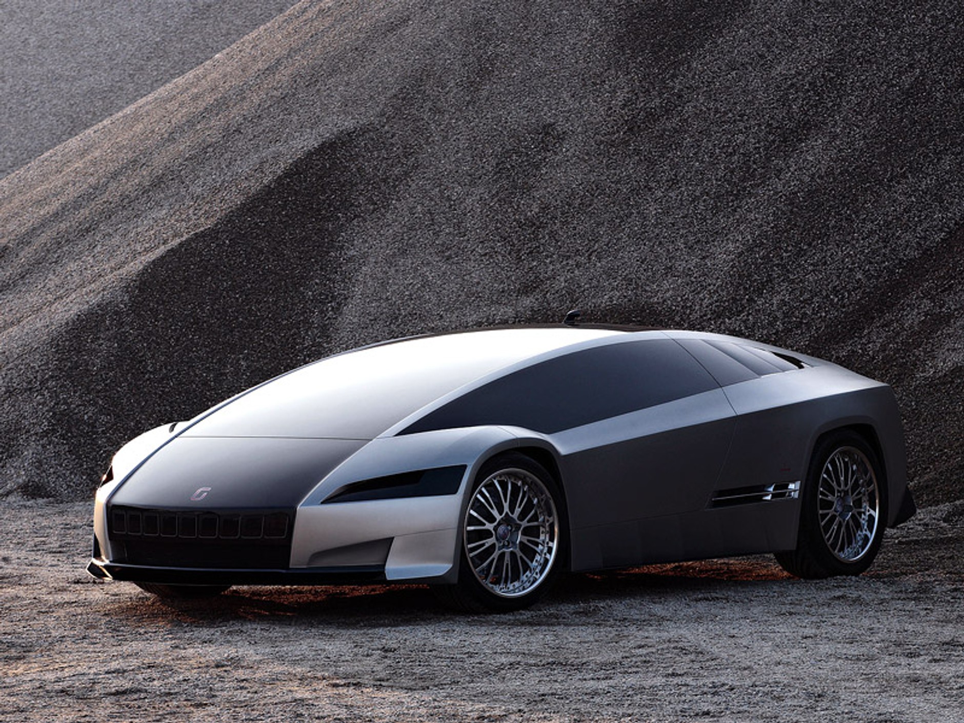 Genewa 2008: Italdesign Quaranta – oficjalne informacje i nowe zdjęcia