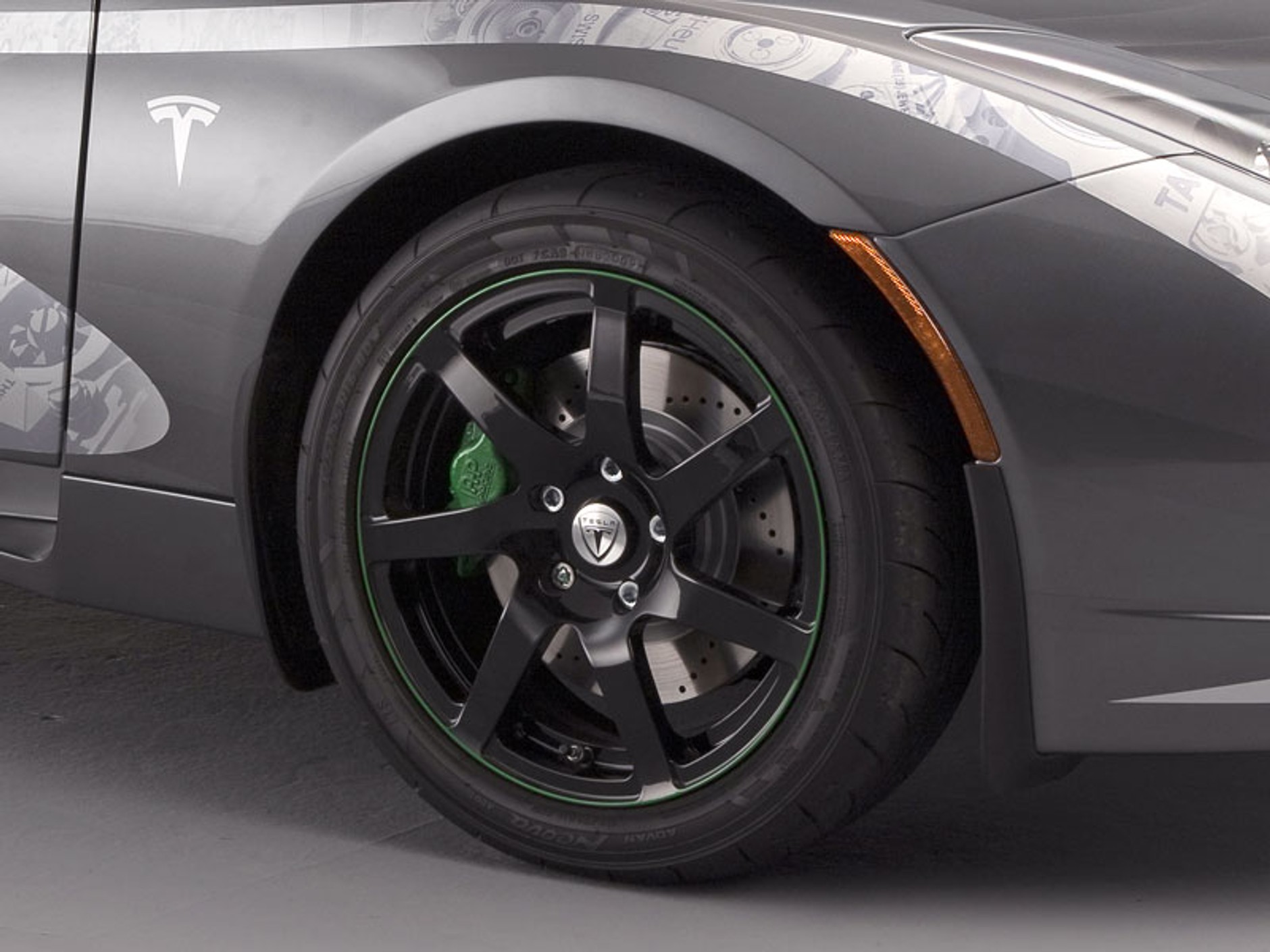 Tesla Roadster w podróży dookoła świata