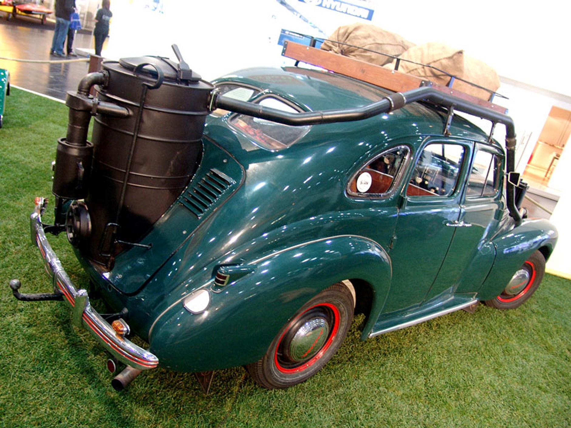 AMI/AMITEC 2008: drzewo na kryzys paliwowy (fotogaleria)