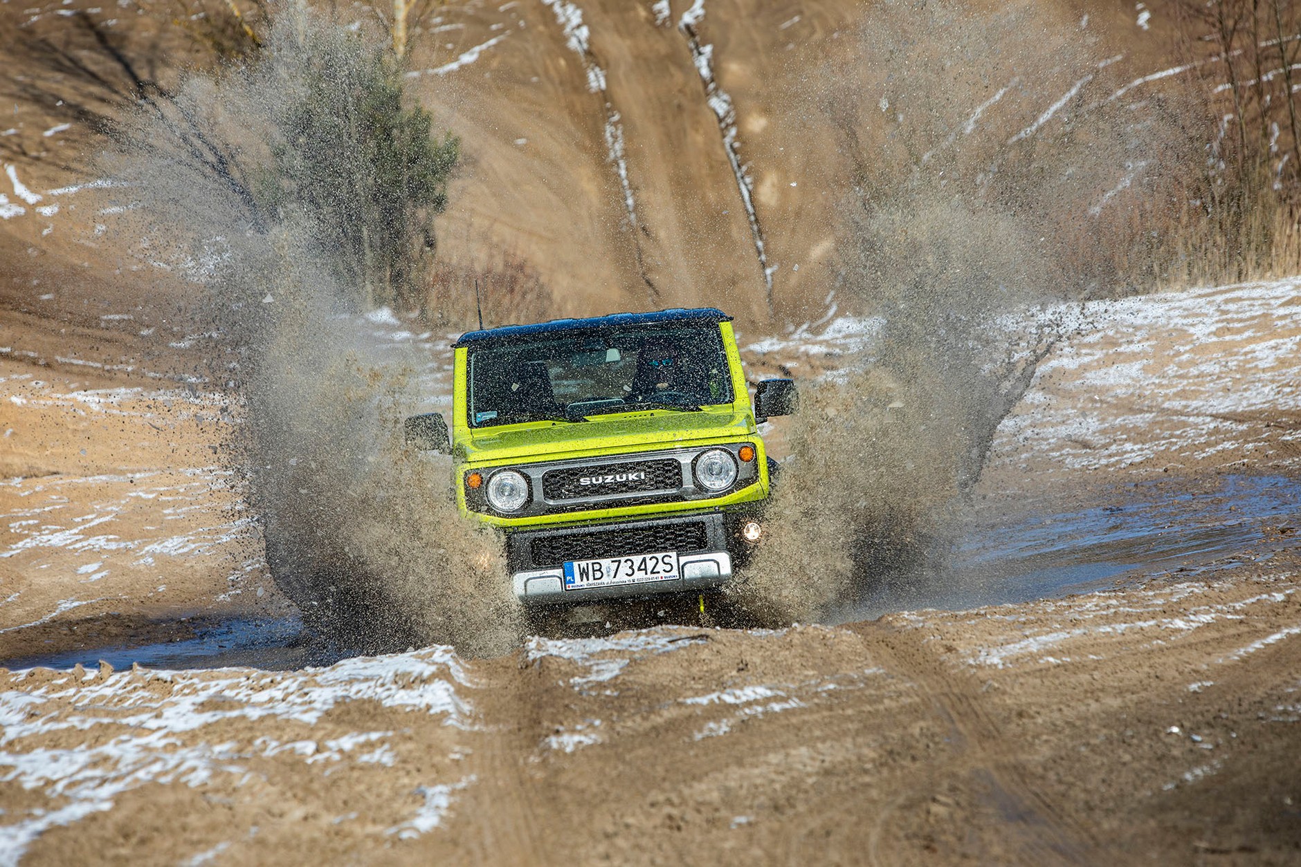 Suzuki Jimny 1.5 VVT 4AT - jego żywioł to teren
