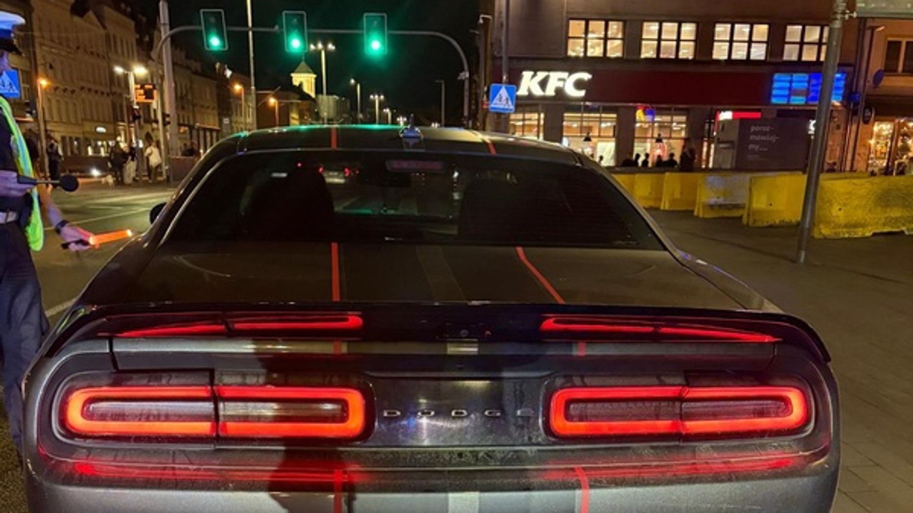 Wrocławska drogówka sprawdzała wydechy w samochodach