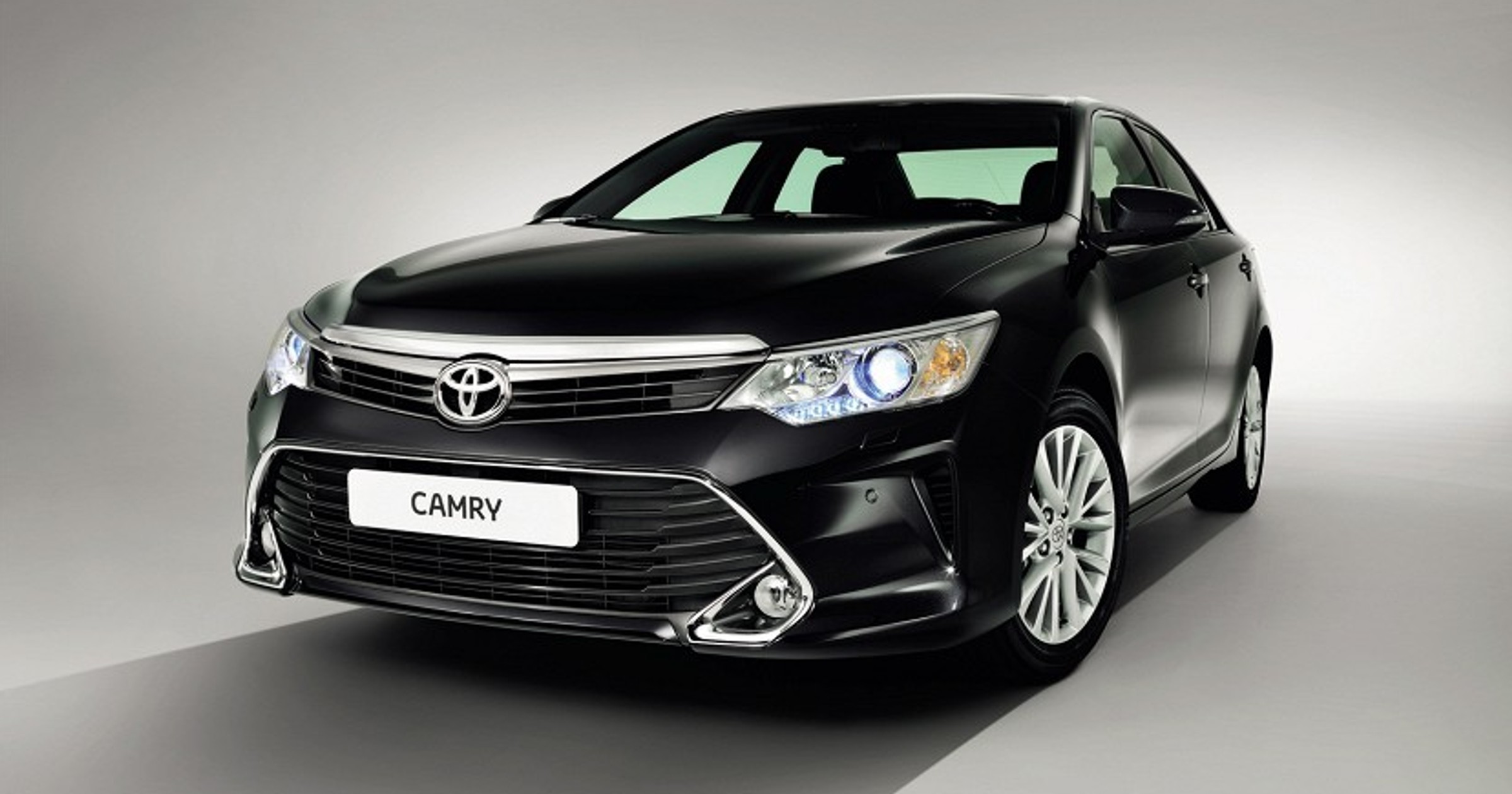 2015-Toyota-Camry-6