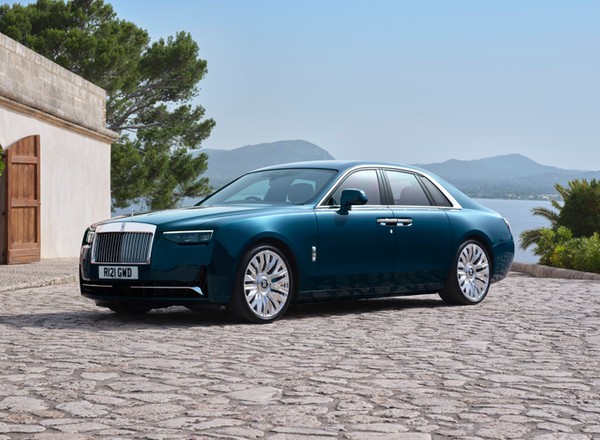 Roll-Royce Ghost II stał się... jeszcze bardziej luksusowy. Bo tego oczekiwali klienci