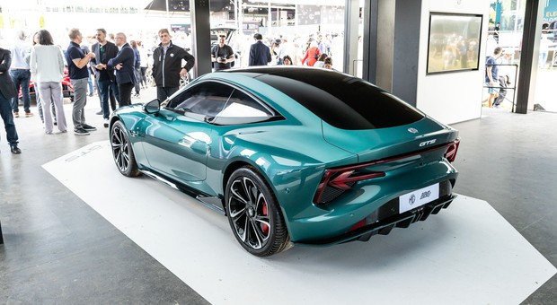 MG odsłoniło w Goodwood szokującego Cyber GTS-a. Czy to będzie powrót do korzeni?
