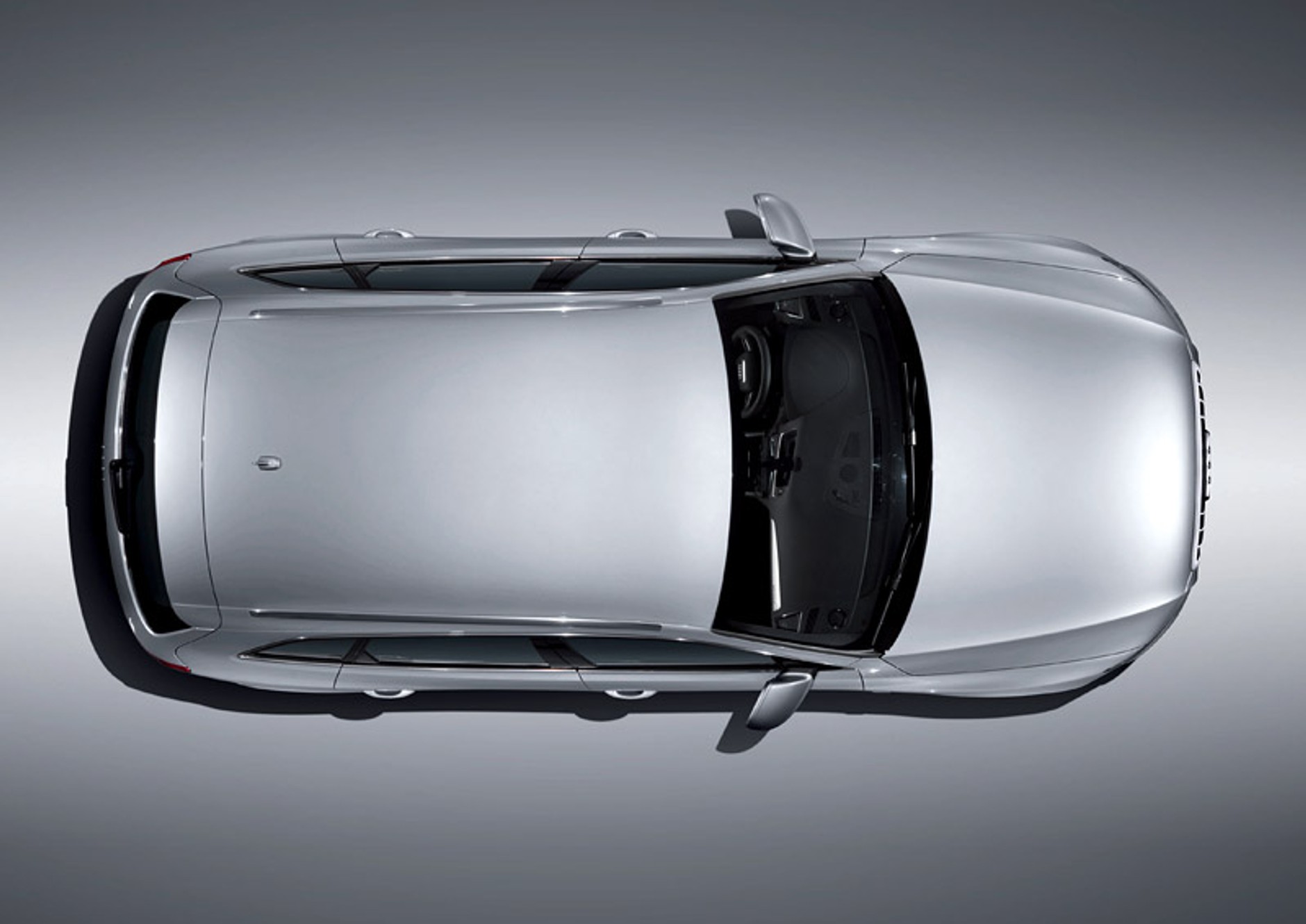 Audi Q5 S-line: nowy SUV w sportowym dresie