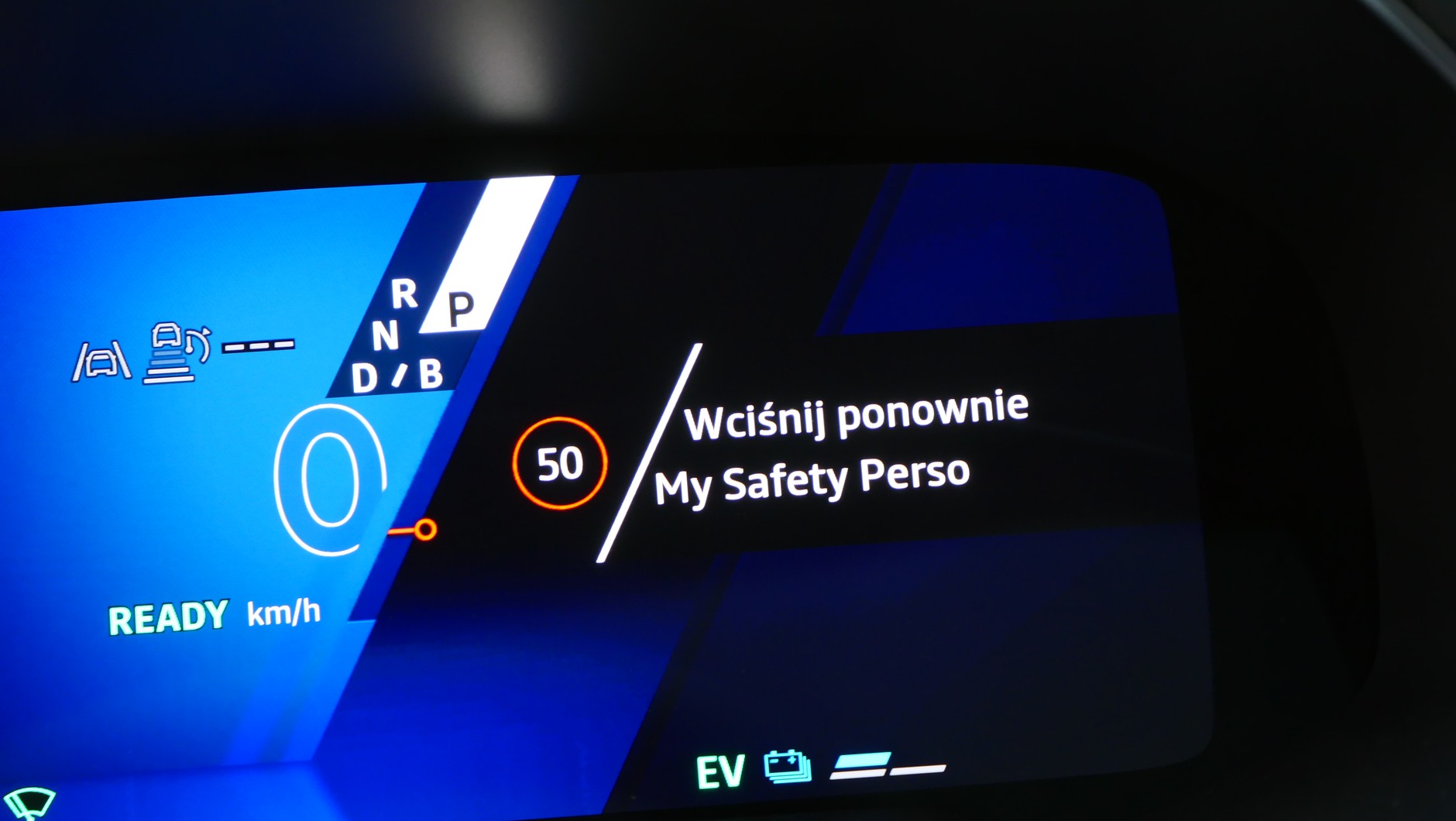 ...nawet te systemy bezpieczeństwa, które zgodnie z prawem muszą być automatycznie aktywowane po każdym uruchomieniu, działały tylko w takim zakresie, w jakim życzy sobie tego użytkownik.