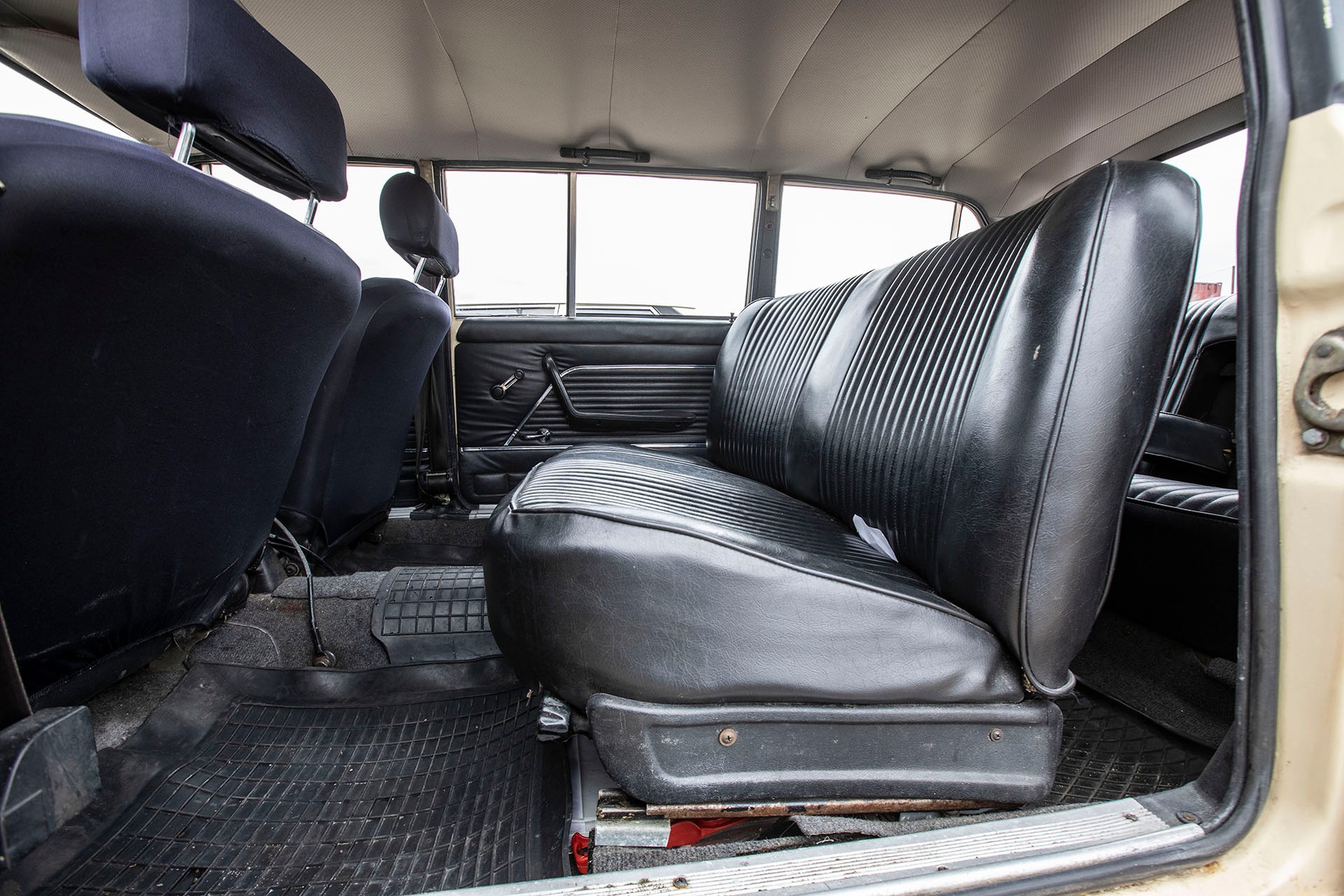 Polski Fiat 125p i FSO Polonez w wersji Long - przedłużane auta z FSO