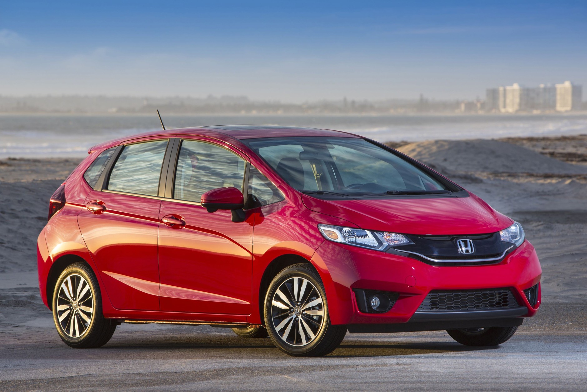 Honda Fit (trzecia generacja; model roku 2015)