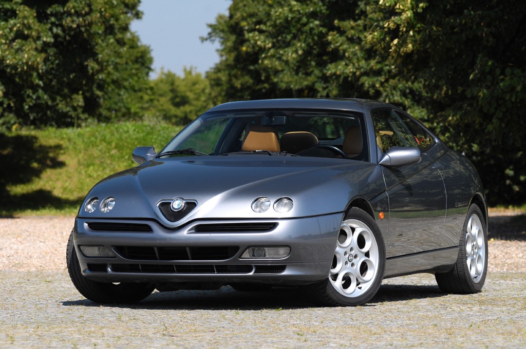 Alfa Romeo GTV  –  niewielkie auto sportowe o niezwykle udanym designie.