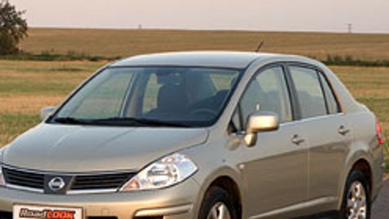 Nissan Tiida Sedan 1.8 Acenta - do Europy (z Japonii przez Amerykę)