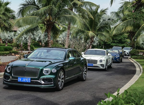 Bentley podsumował 2021 r. i najwyraźniej kryzys go nie dotyczy